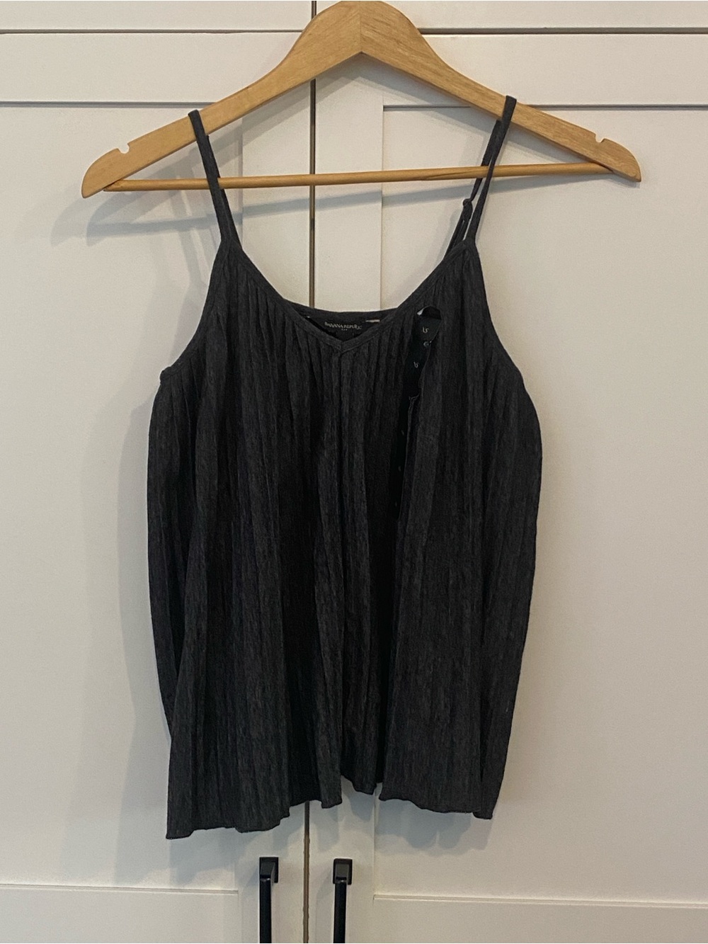 Banana Republic Charcoal Grey Linen Blend Pleated Adjustable Straps Cami Tank XS